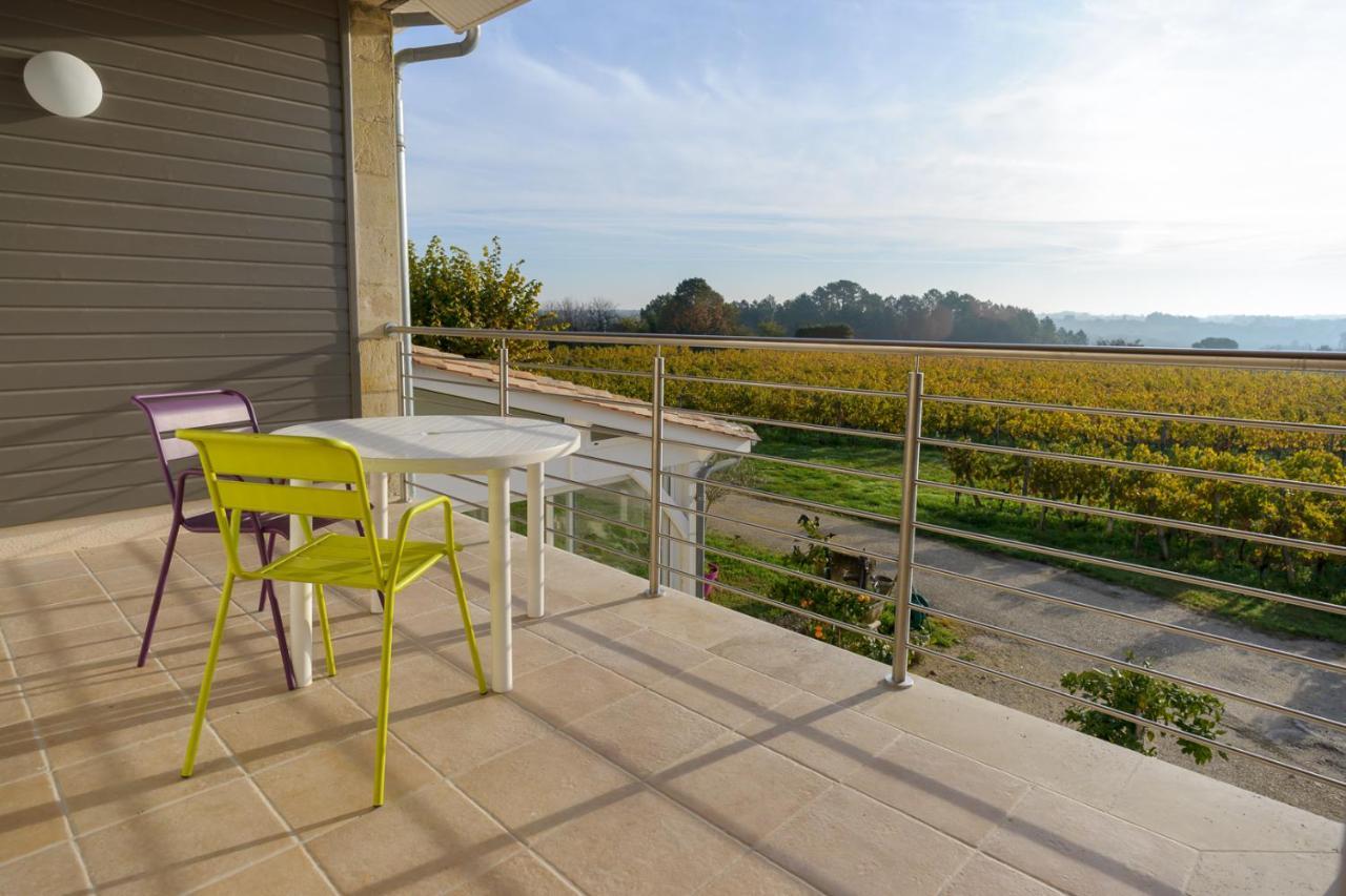 Les Raisins Du Bonheur Bed & Breakfast Puisseguin Екстериор снимка